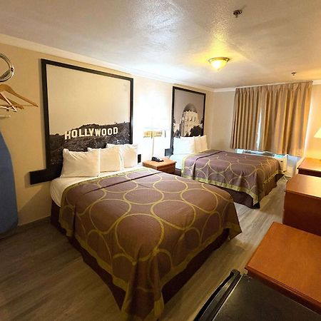 Super 8 By Wyndham Hollywood/La Area Motel Los Angeles Eksteriør billede