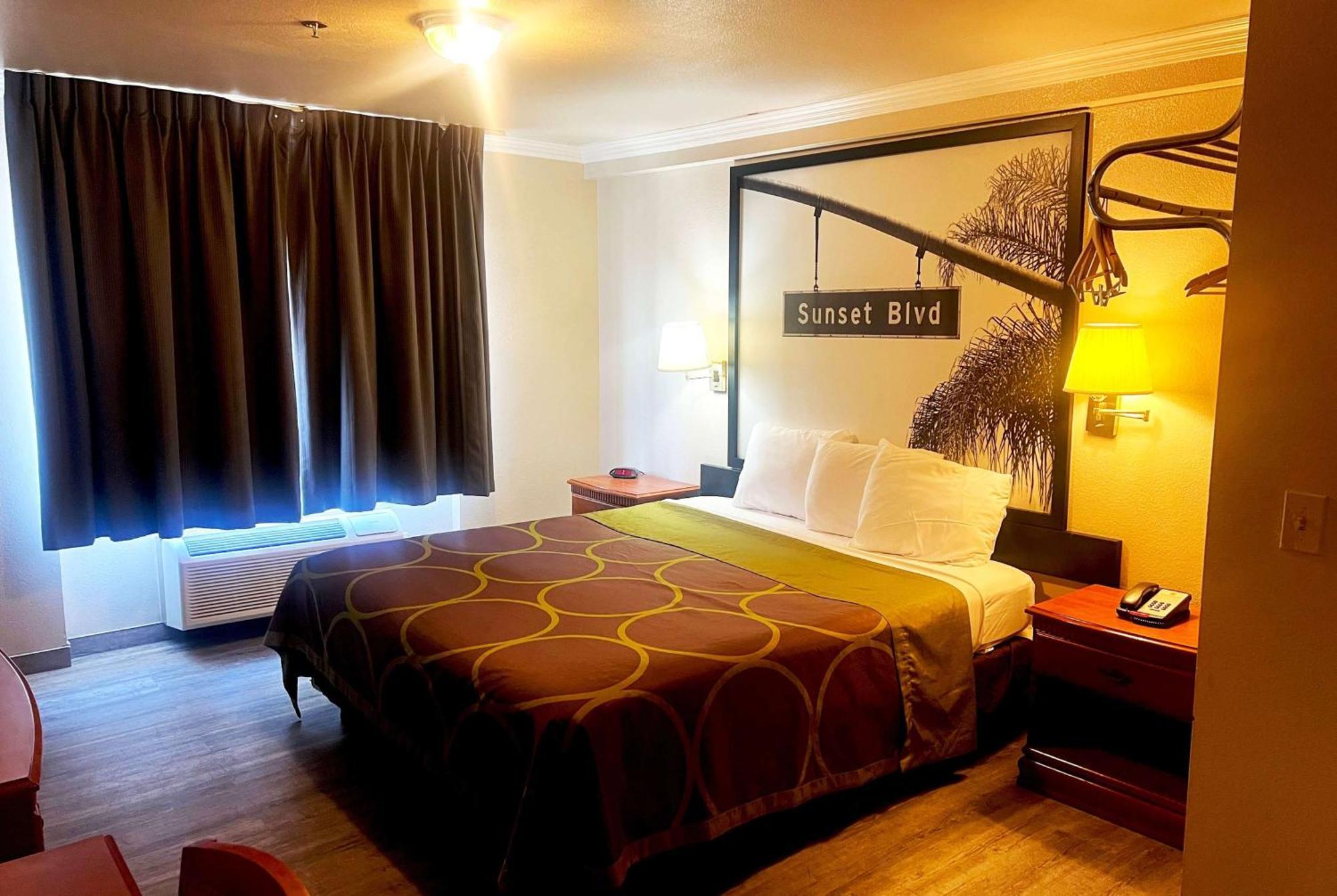 Super 8 By Wyndham Hollywood/La Area Motel Los Angeles Eksteriør billede